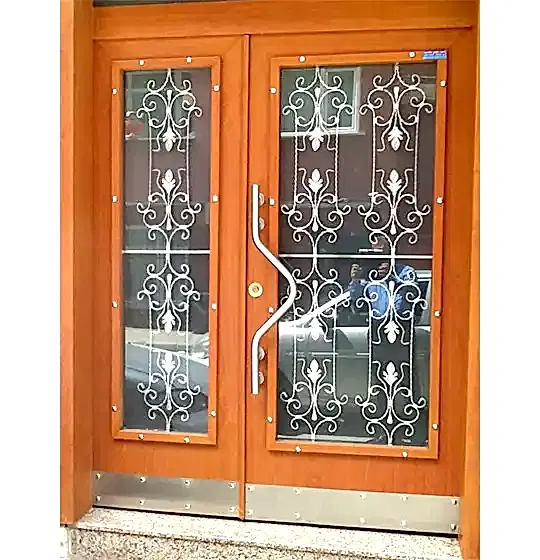 Apartman Giriş Kapısı