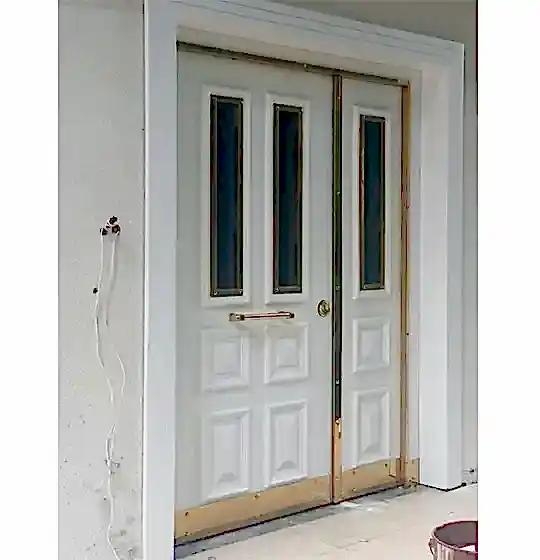 Apartman Giriş Kapısı
