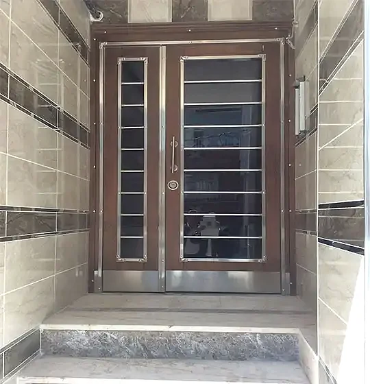 Apartman Giriş Kapısı