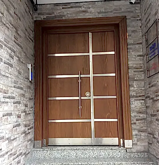 Bina Giriş Kapısı